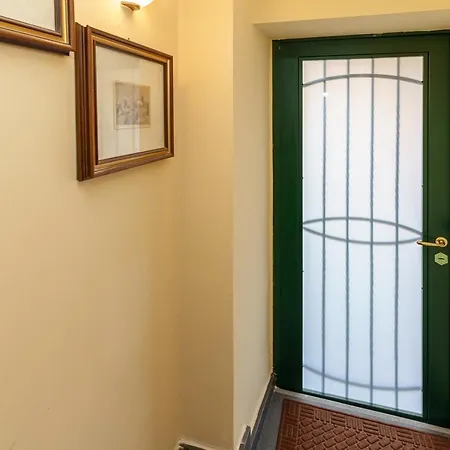 Apartment Little Rose Garden Aci Catena