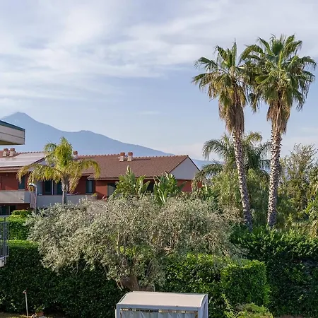Little Rose Garden Aci Catena