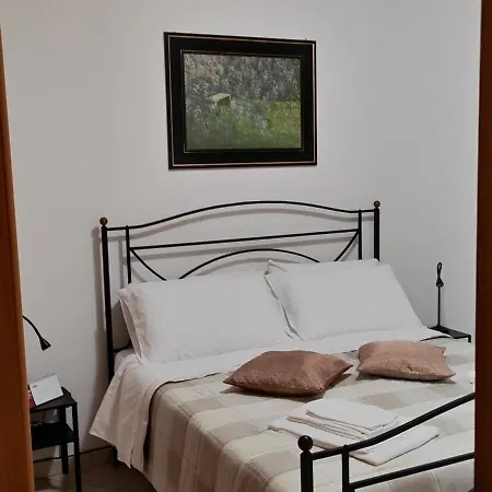 Little Rose Garden Apartment Aci Catena
